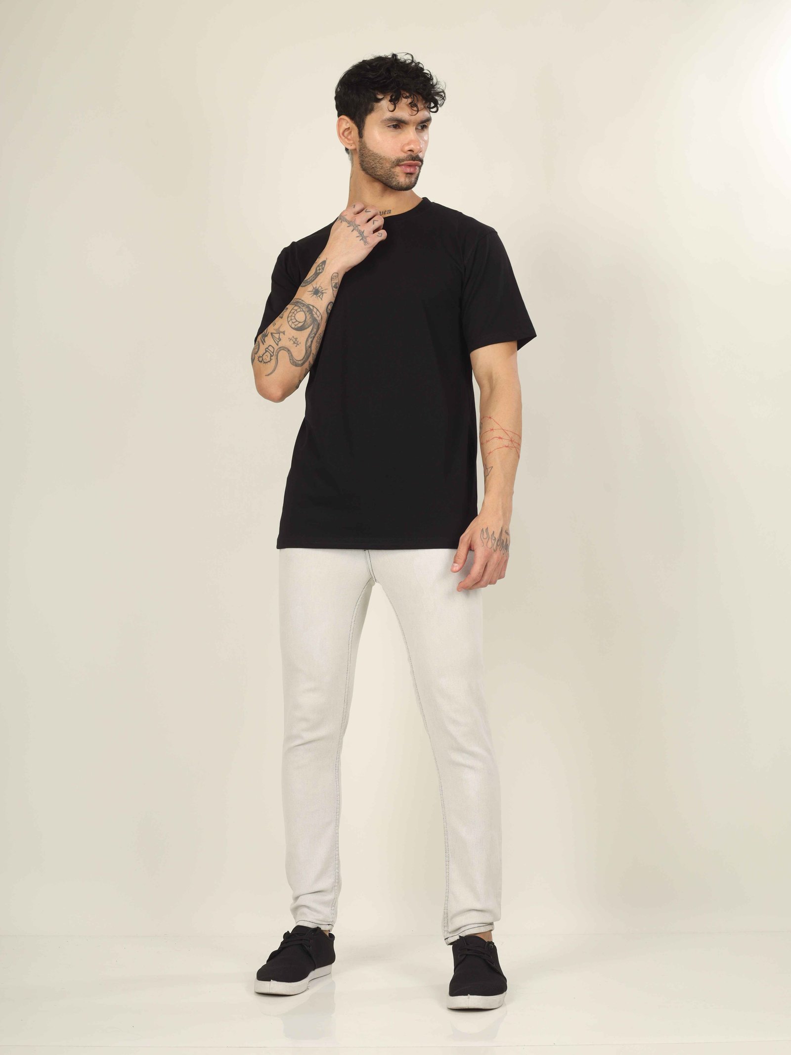 Regular Half Sleeve Plain T-Shirt (Black)